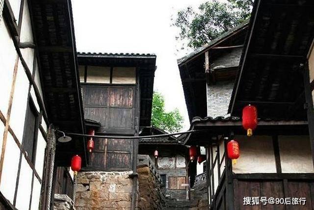 僵尸吃怪物